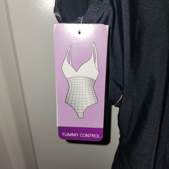 Alia One-Piece Tommy Control - Picture 4 of 6